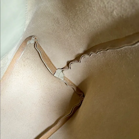 Boutonné Leather Tote - Picture 10 of 14